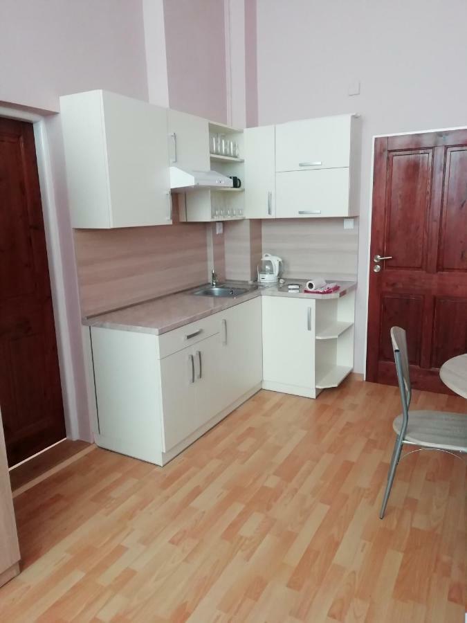 Apartman Lux Прешов Экстерьер фото